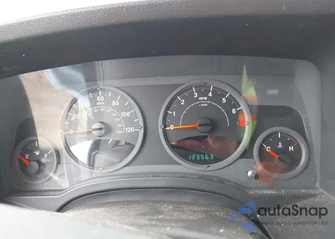 2008 Jeep Patriot Sport z USA, uszkodzony, nr VIN 1J8FF28W98D577605